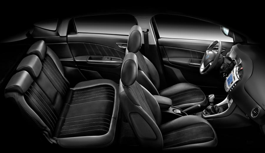  Lancia Delta Hardblack 2010 года  (фото 2 из 4)